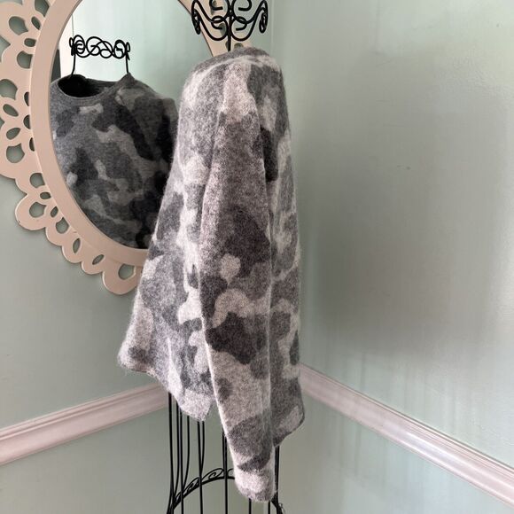 Athleta Women's Gray Alpaca Merino Wool Undercover Camo Pullover Sweater Small - Picture 4 of 7